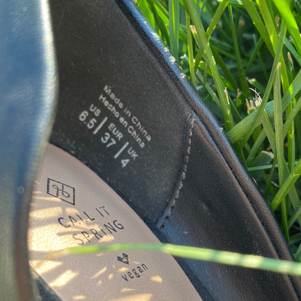 Spring heels - Picture 2 of 3